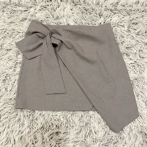 3/$25 ✨ Zara houndstooth mini skirt EUC